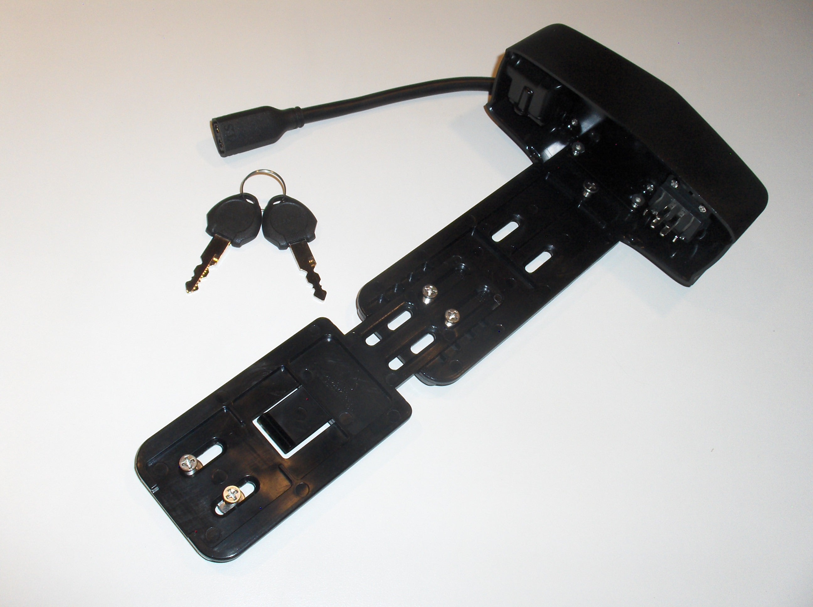 Receiver, Rear Battery Rack Receiver