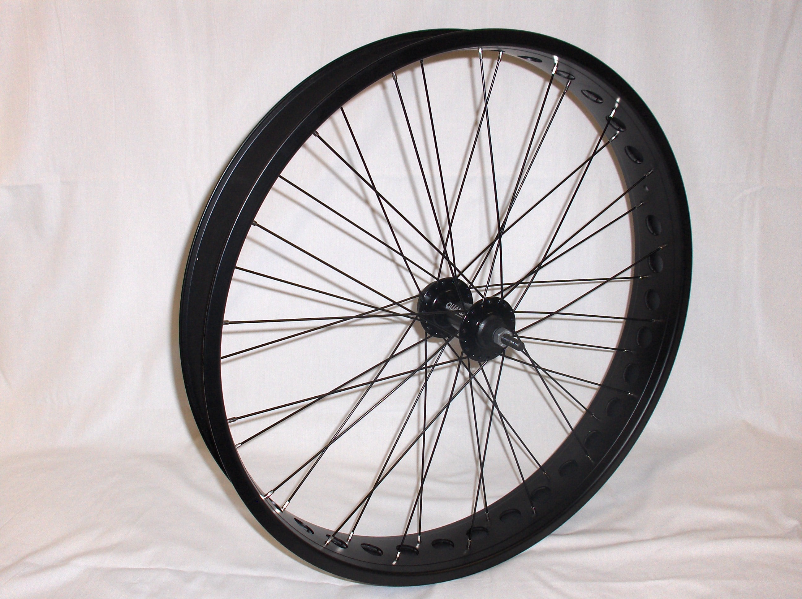 Wheel, Front 26x4 Matt Black