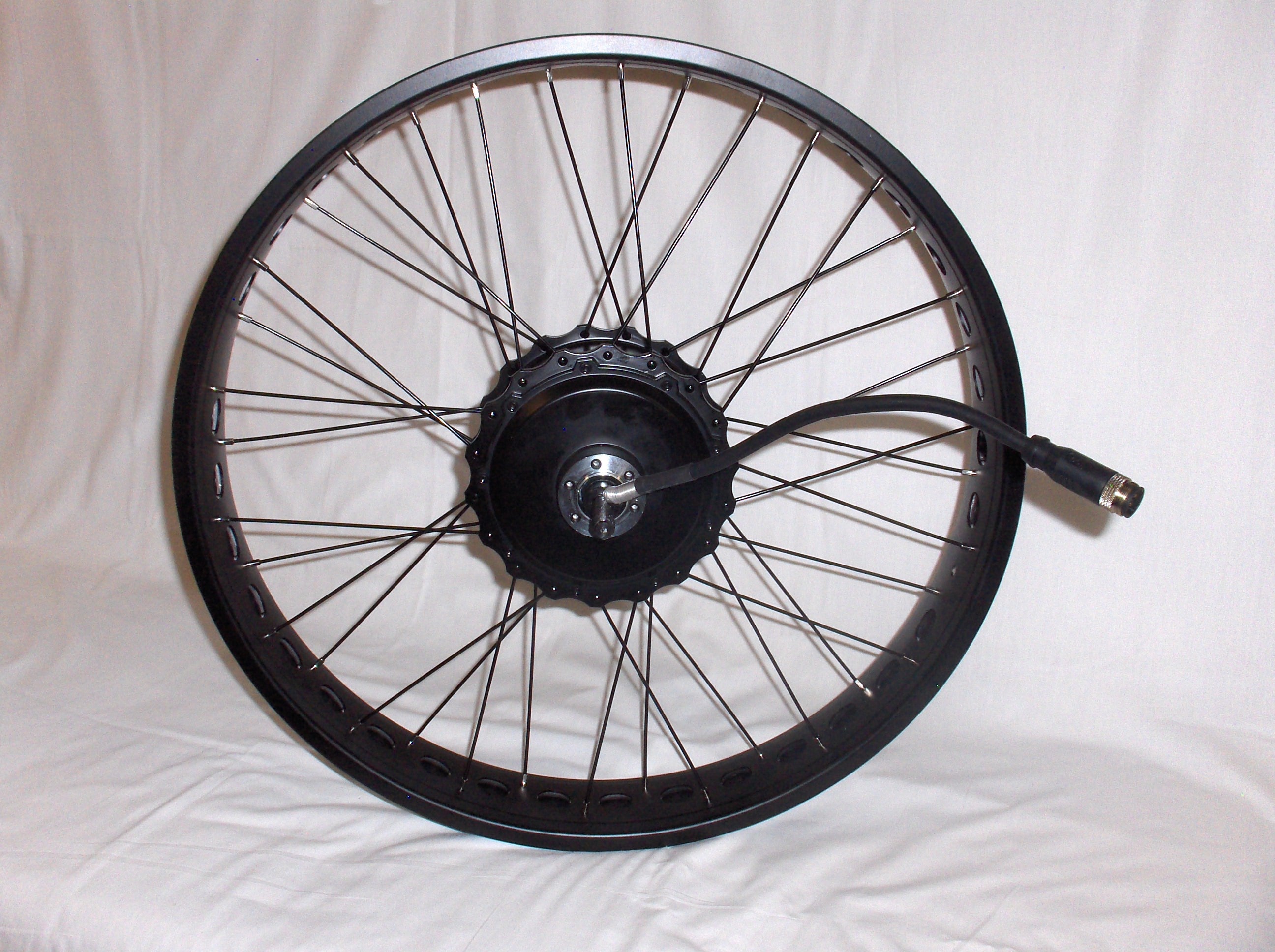 Wheel, 26x4 Matt Black Rear w/Motor