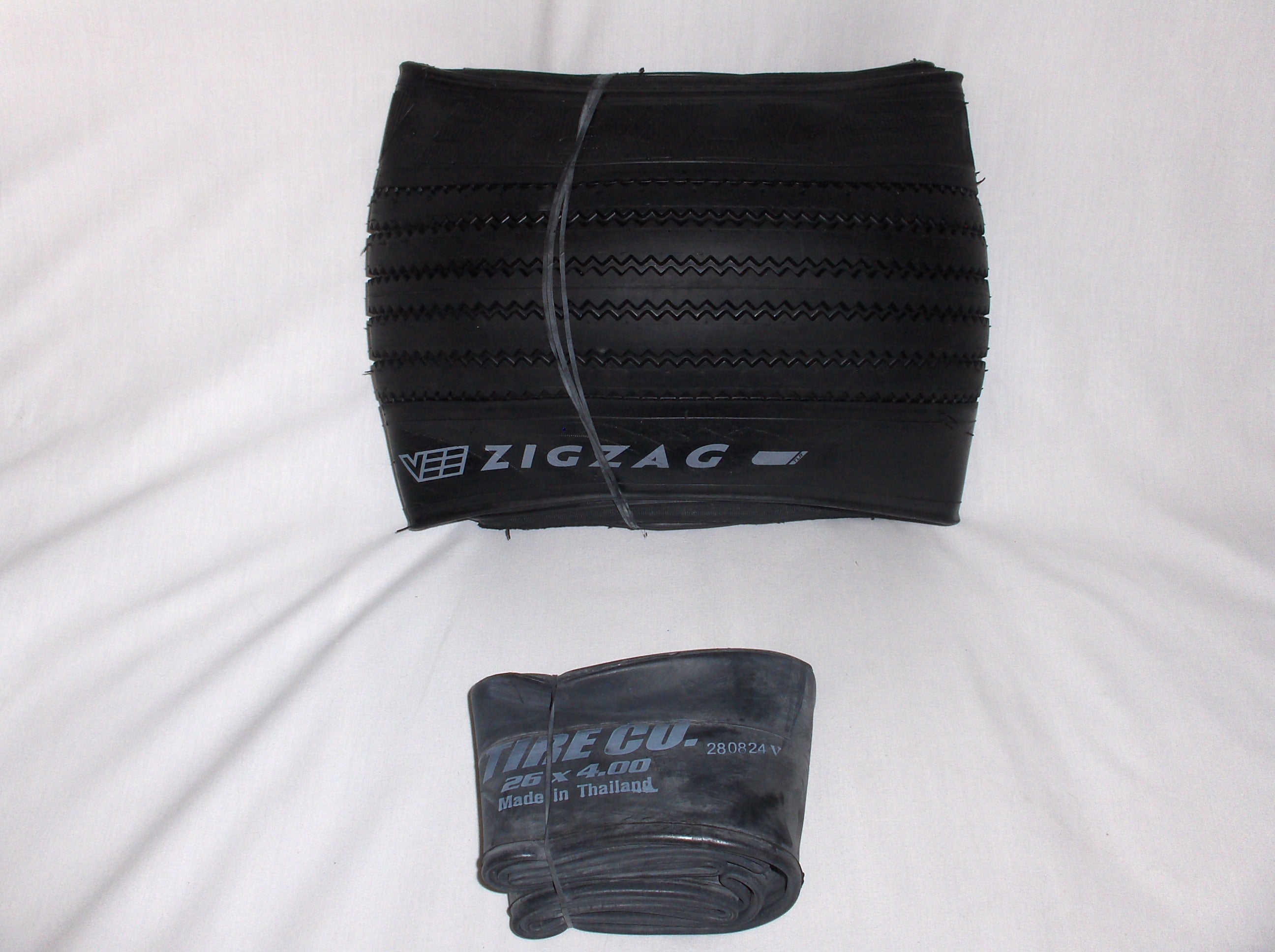 2 Tires with Tubes, 26x4 VEE Zig Zag