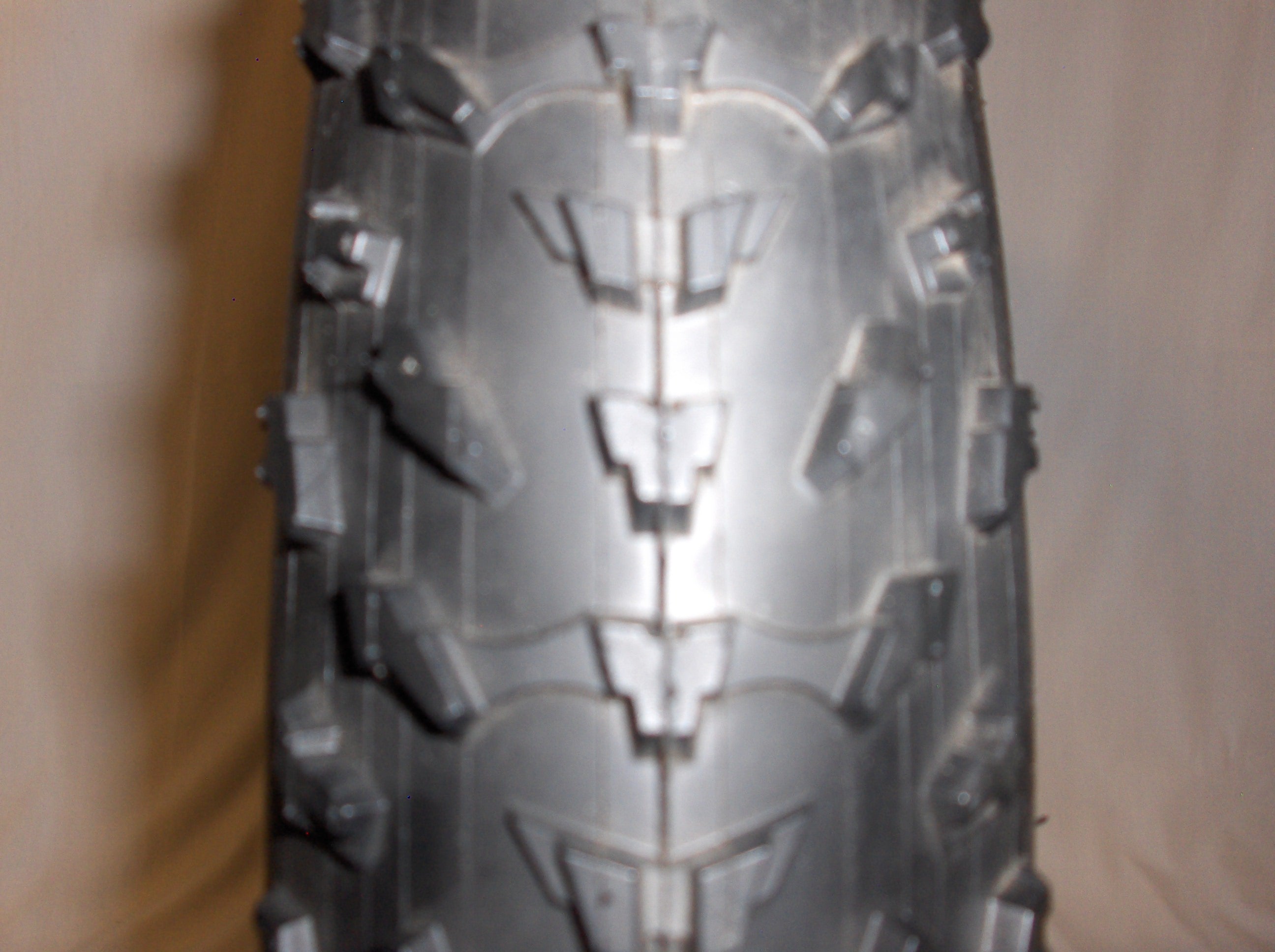2 Tires with Tubes, 26x4